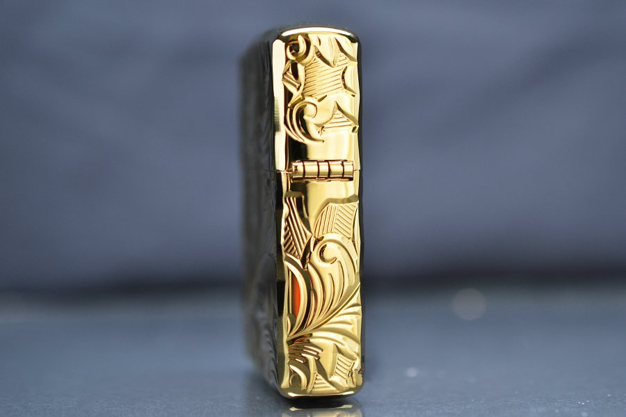 zippo-armor-ma-vang-hoa-van-co-dien-zn317_4726