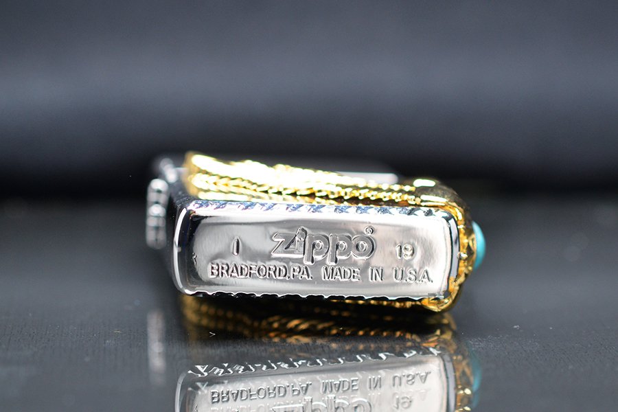 zippo-trang-emblem-doi-canh-thien-than-op-da-xanh-ngoc-zn330_4987