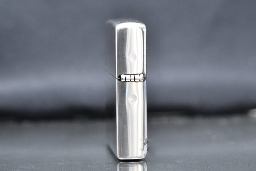 zippo-trang-khac-hoa-van-chim-dac-trung-hang-simon-carter-zn328_4976