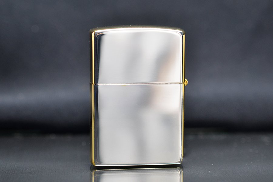 zippo-trang-vien-vang-hoa-van-hang-simon-carter-zn329_4979