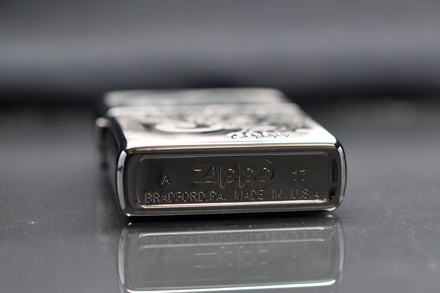 zippo-xuat-nhat-den-titan-in-chim-hung-co-than-thu-zn354_7566