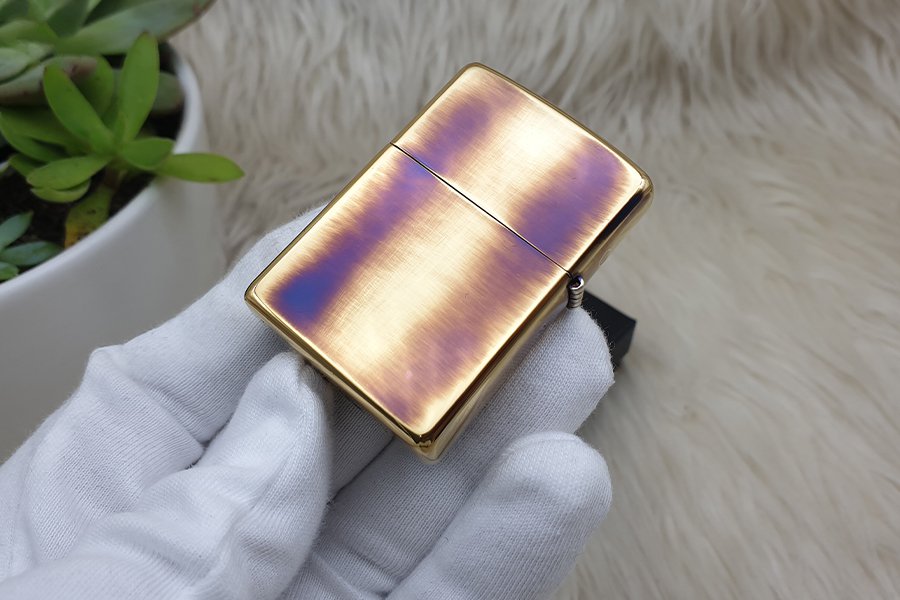 ZIPPO-XUAT-NHAT-MAT-SAU(2)