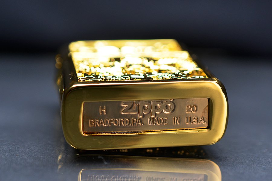zippo-boc-vang-khac-phu-dieu-long-ma-zn382_12186