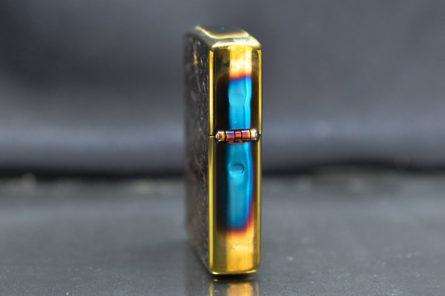 zippo-vang-chay-hoa-van-co-dien-ban-gioi-han-zn375_11497